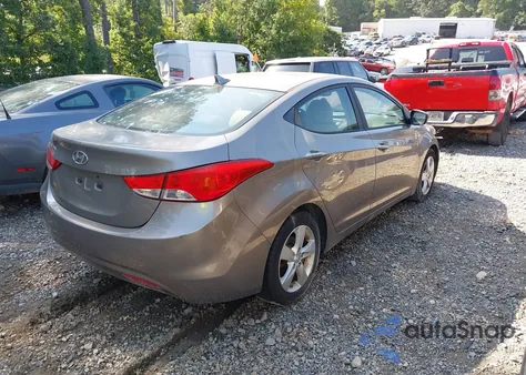 2013 Hyundai Elantra Gls/Limited from USA, damaged, VIN 5NPDH4AE8DH245584